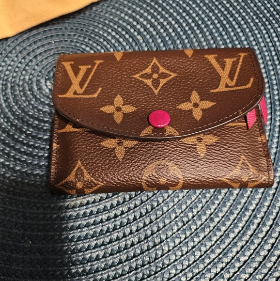 BRAND NEW - Louis Vuitton Rosalie Monogram Cardholder Wallet - Picture 8 of 14